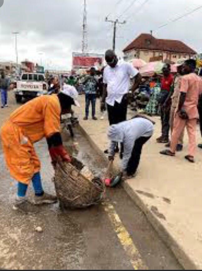 E87C44EF-E33A-446B-89C4-9EC2E6637910