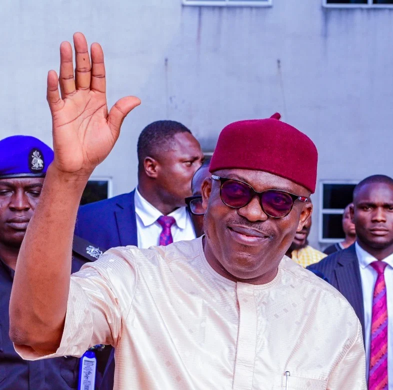 3368FCBA-CB70-4DAB-B95A-B4E1C14B3426