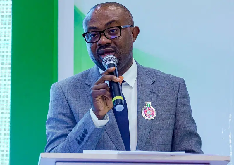 B4309A40-F6B9-4EBC-8F69-3AC823FBE98D